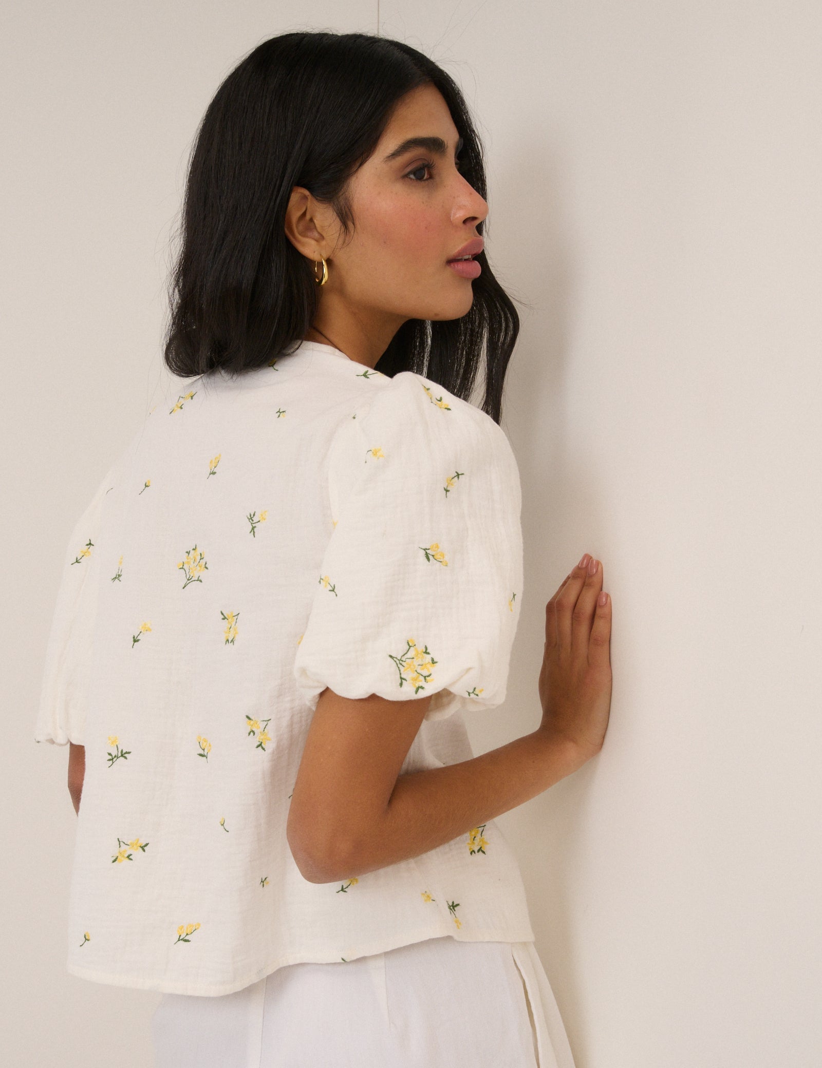 White Ditsy Floral Puff Sleeve Top