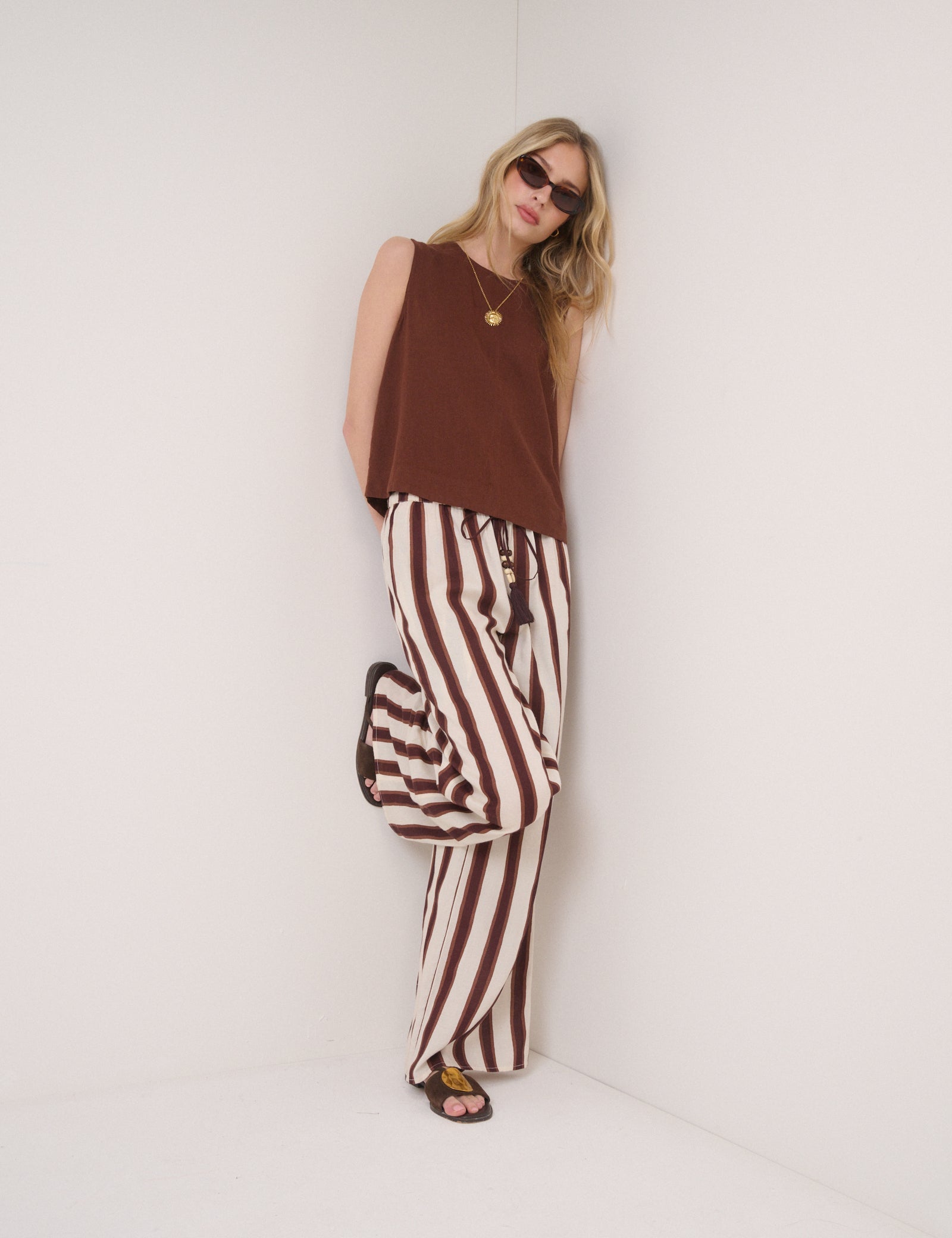 Brown Linen-Blend Sleeveless Swing Top
