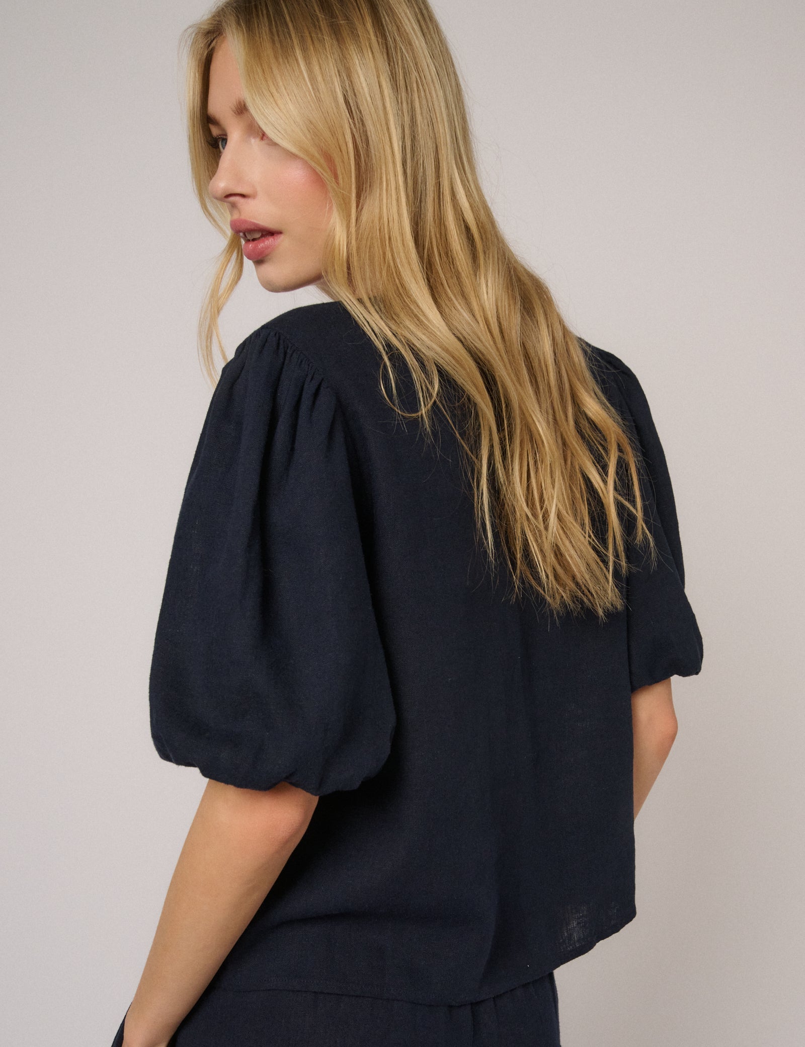 Navy Linen-Blend Puff Sleeve Top