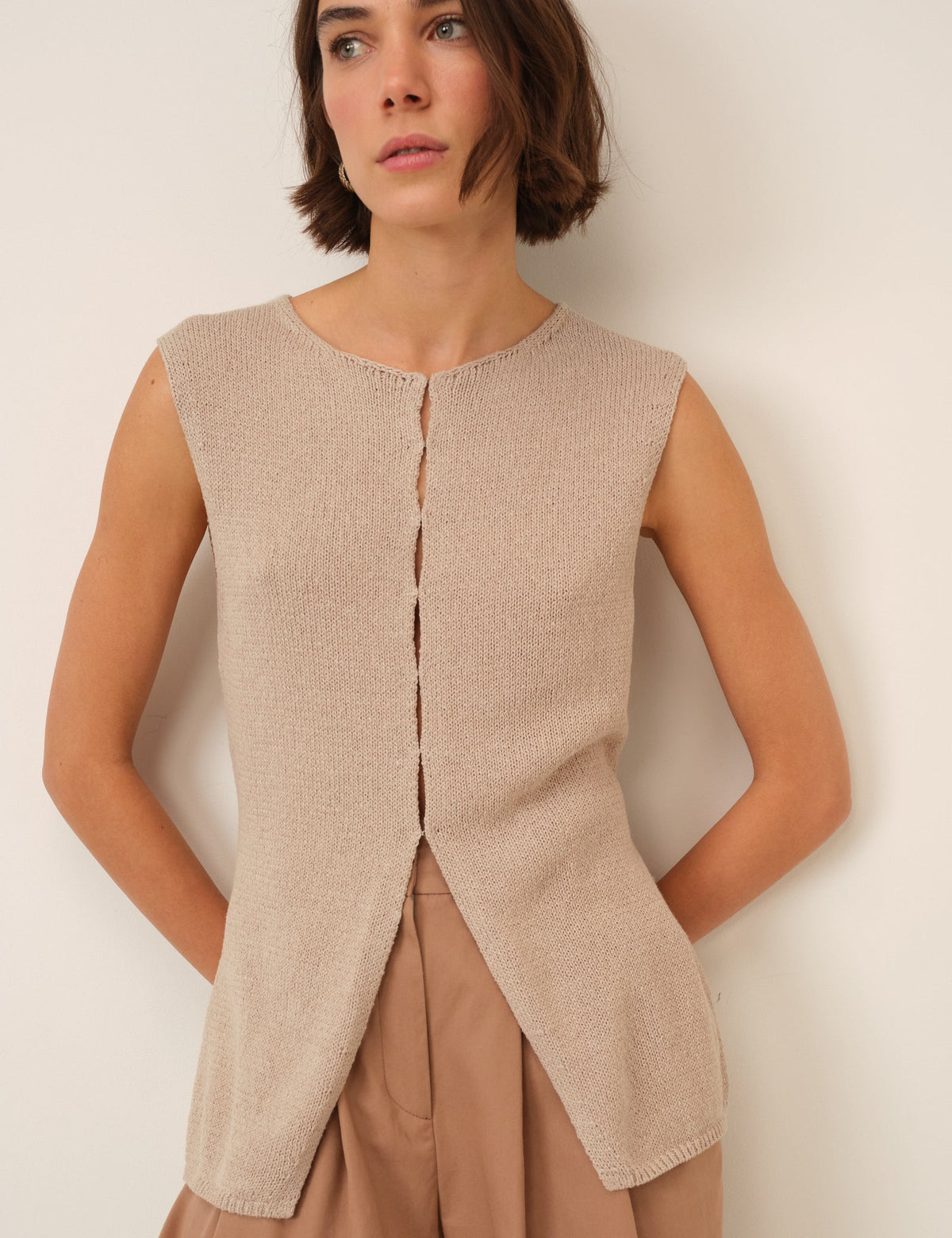 Sand Linen-Blend Sleeveless Knitted Top