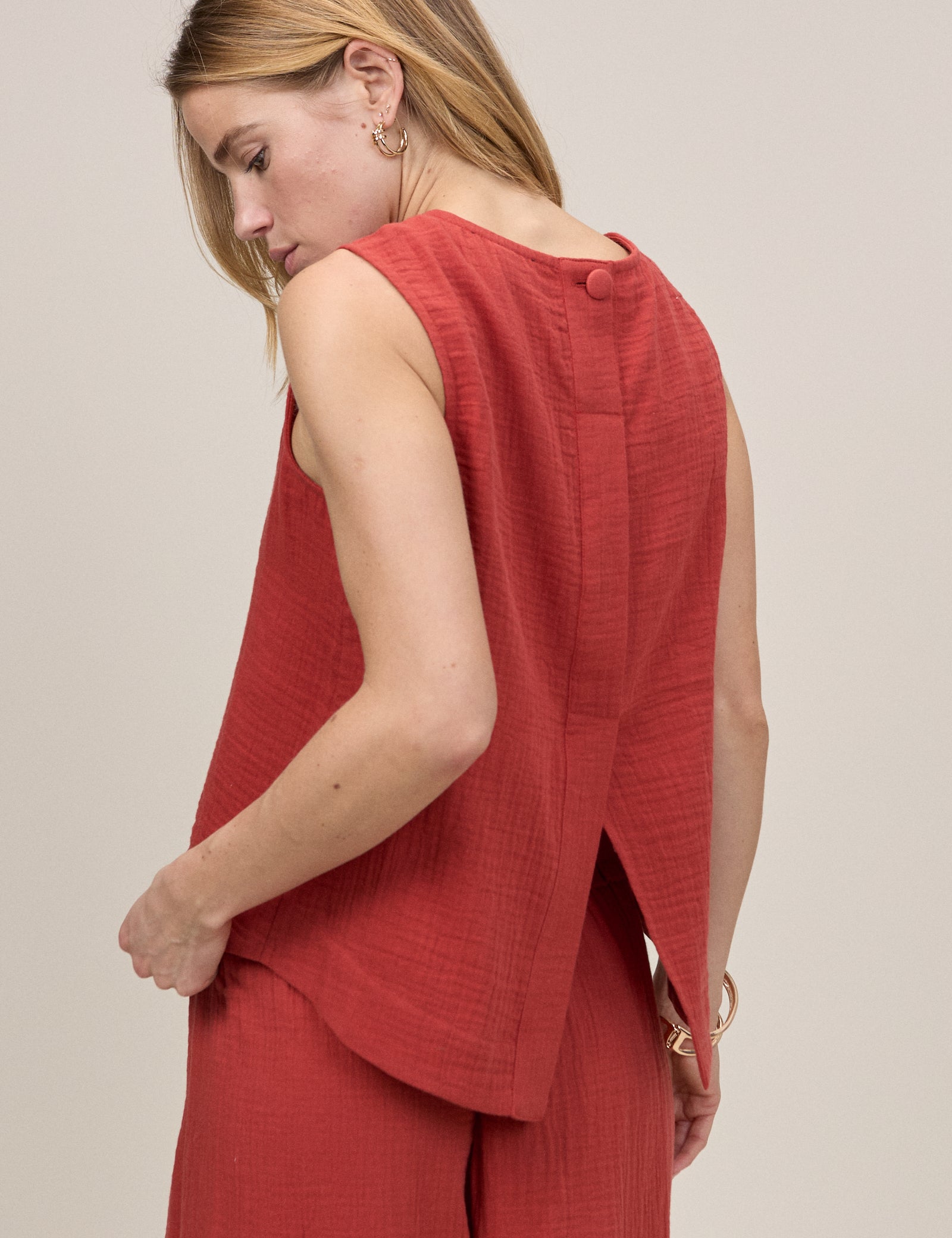 Red Sleeveless Swing Top